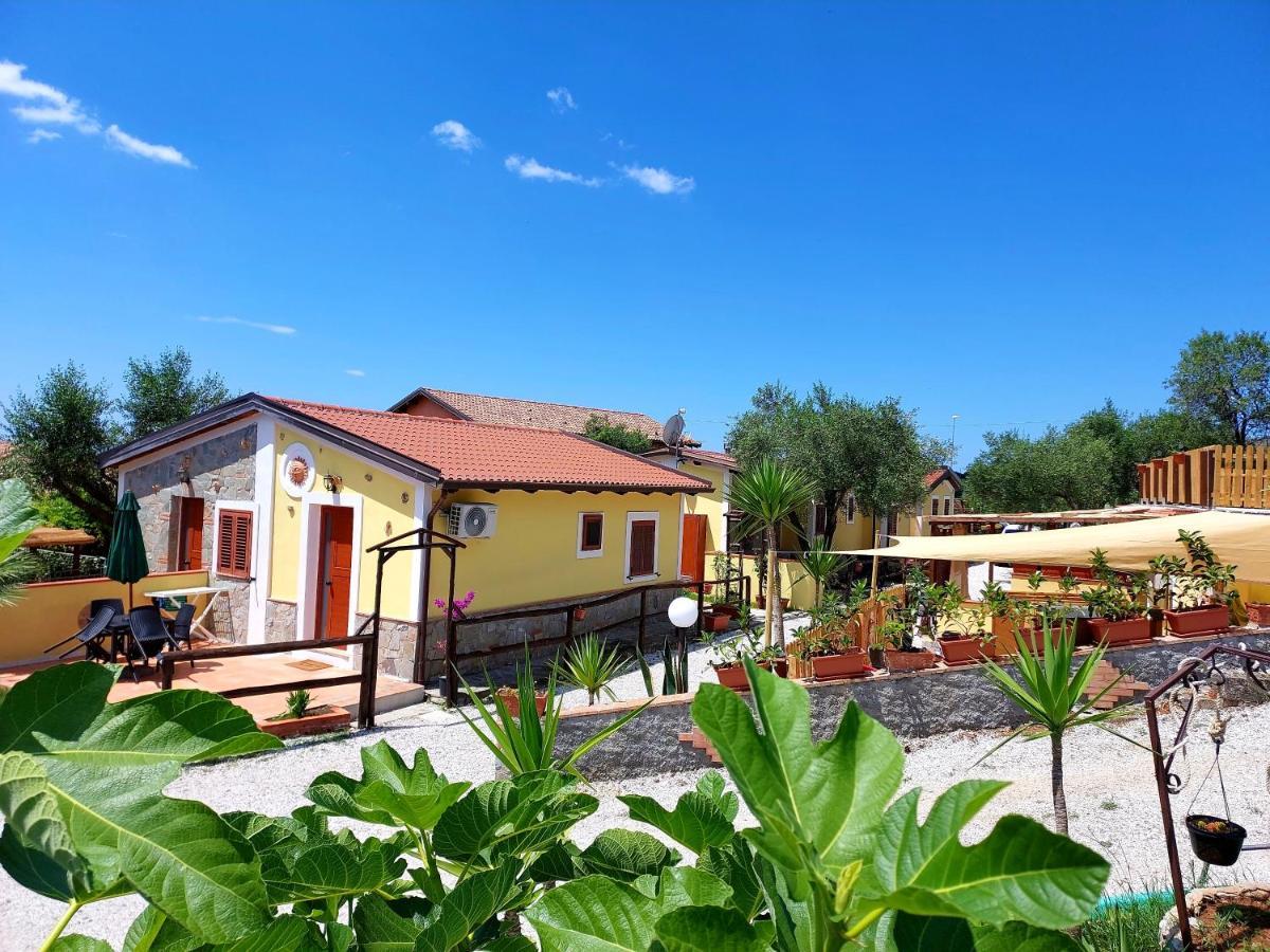 Parco Esmeralda - Family Residence E Breakfast مارينا دي كاميروتا المظهر الخارجي الصورة