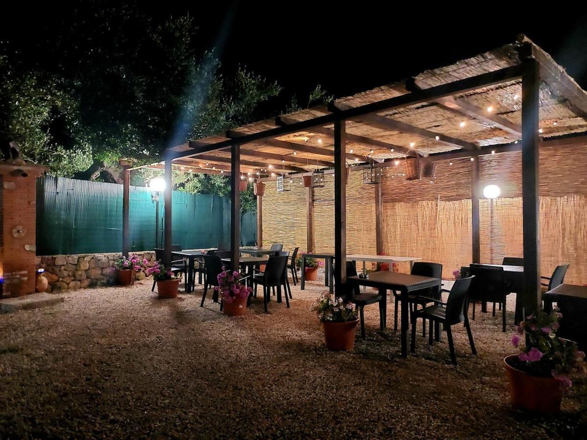 Parco Esmeralda - Family Residence E Breakfast مارينا دي كاميروتا المظهر الخارجي الصورة