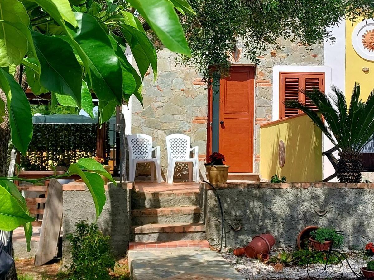 Parco Esmeralda - Family Residence E Breakfast مارينا دي كاميروتا المظهر الخارجي الصورة