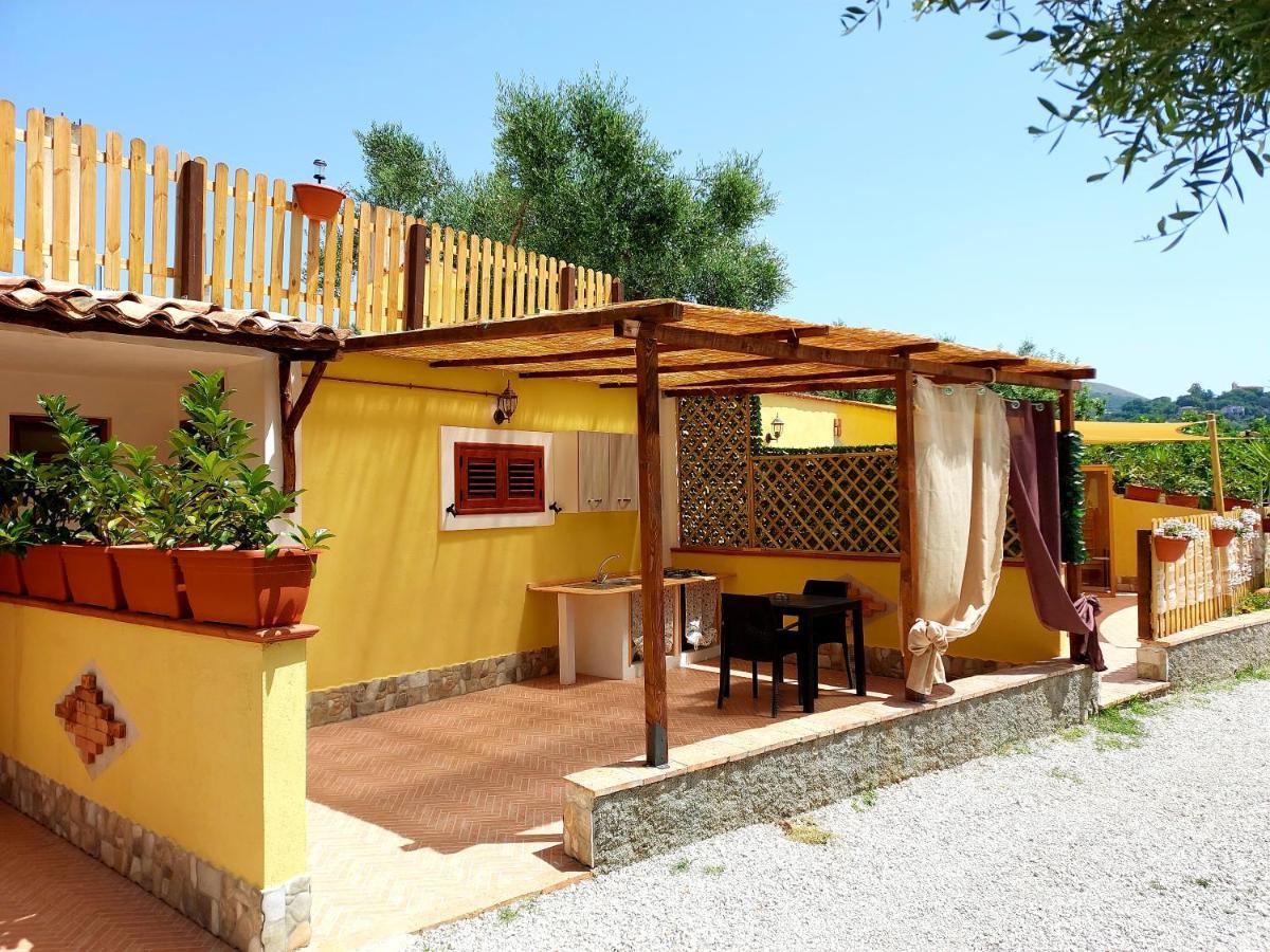 Parco Esmeralda - Family Residence E Breakfast مارينا دي كاميروتا المظهر الخارجي الصورة