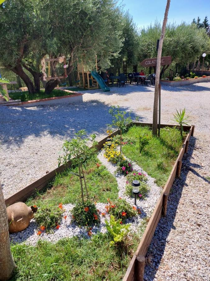 Parco Esmeralda - Family Residence E Breakfast مارينا دي كاميروتا المظهر الخارجي الصورة