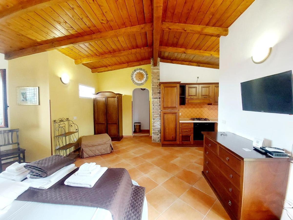 Parco Esmeralda - Family Residence E Breakfast مارينا دي كاميروتا المظهر الخارجي الصورة