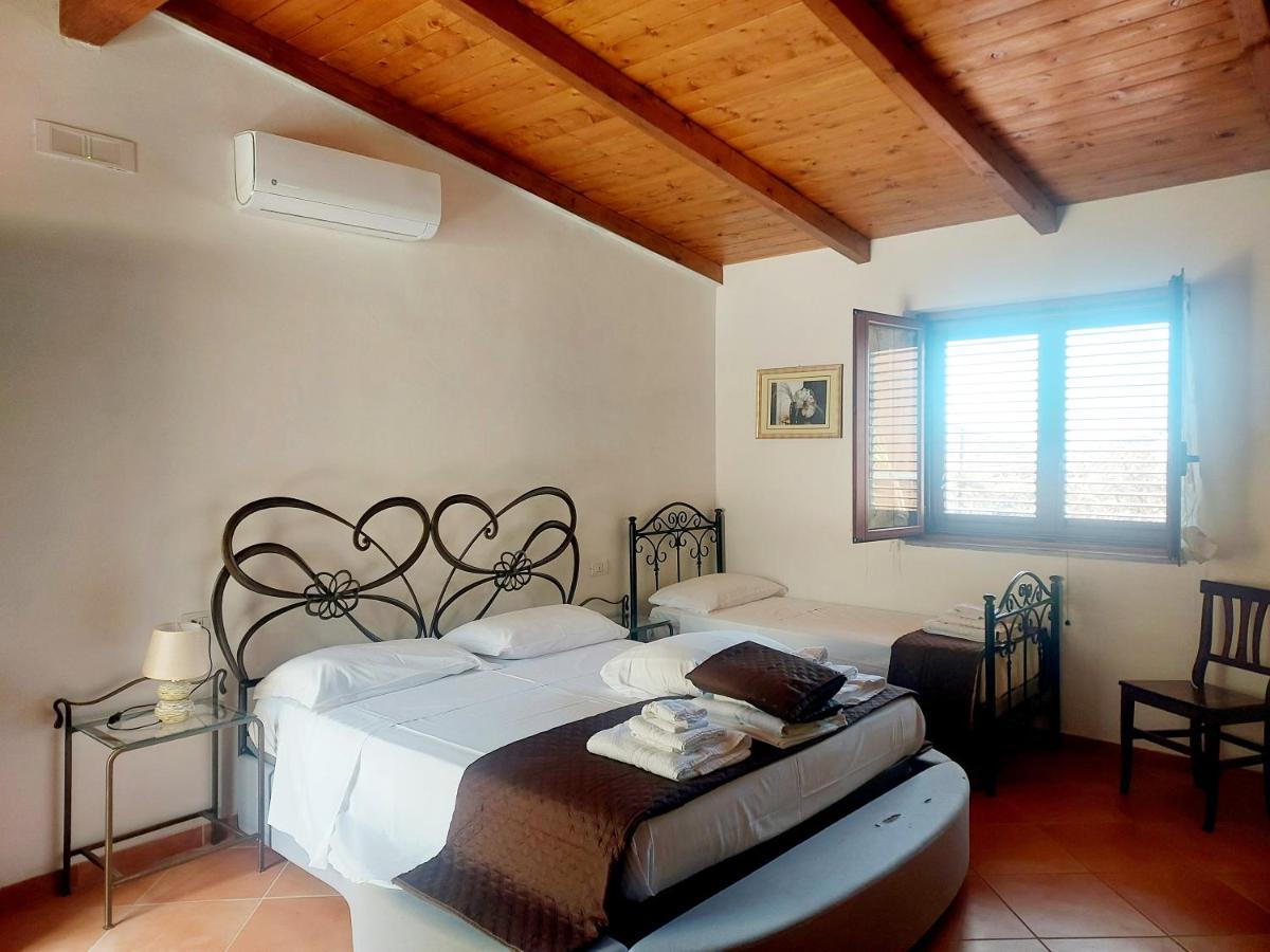 Parco Esmeralda - Family Residence E Breakfast مارينا دي كاميروتا المظهر الخارجي الصورة