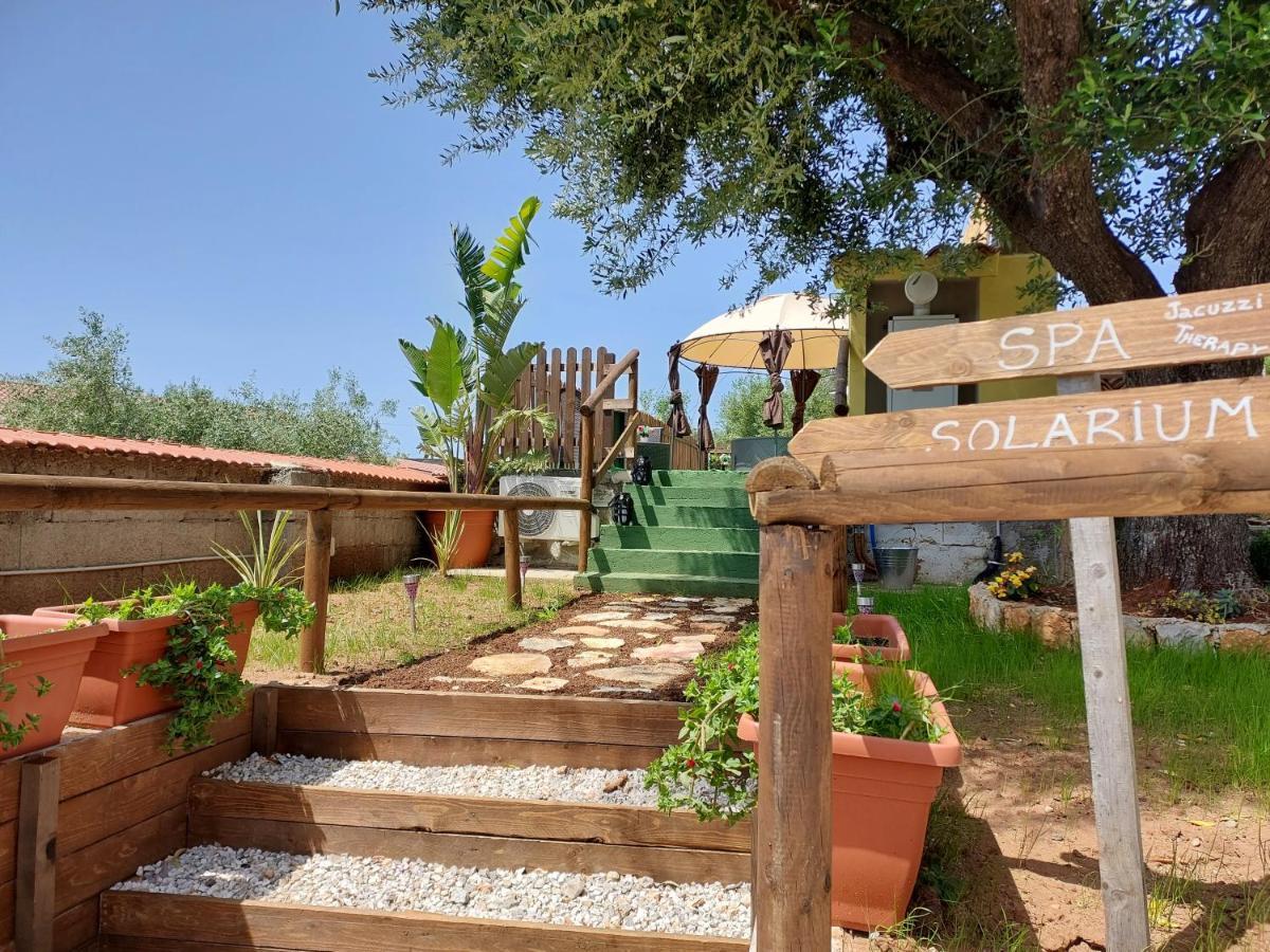 Parco Esmeralda - Family Residence E Breakfast مارينا دي كاميروتا المظهر الخارجي الصورة