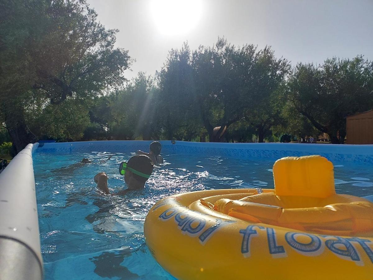 Parco Esmeralda - Family Residence E Breakfast مارينا دي كاميروتا المظهر الخارجي الصورة