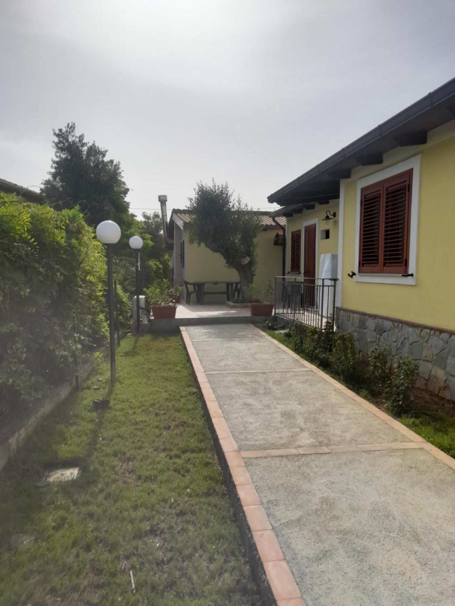 Parco Esmeralda - Family Residence E Breakfast مارينا دي كاميروتا الغرفة الصورة