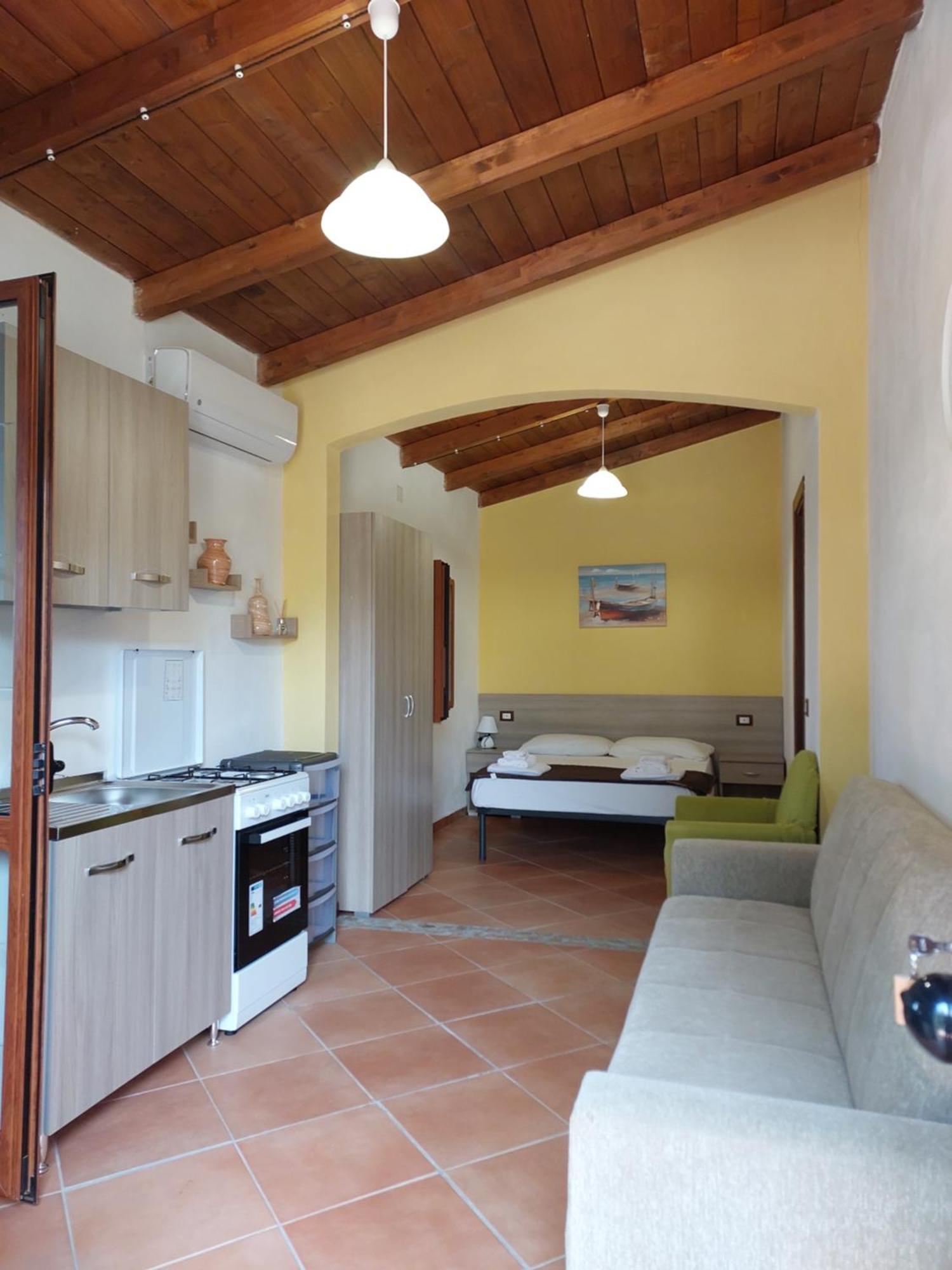 Parco Esmeralda - Family Residence E Breakfast مارينا دي كاميروتا الغرفة الصورة
