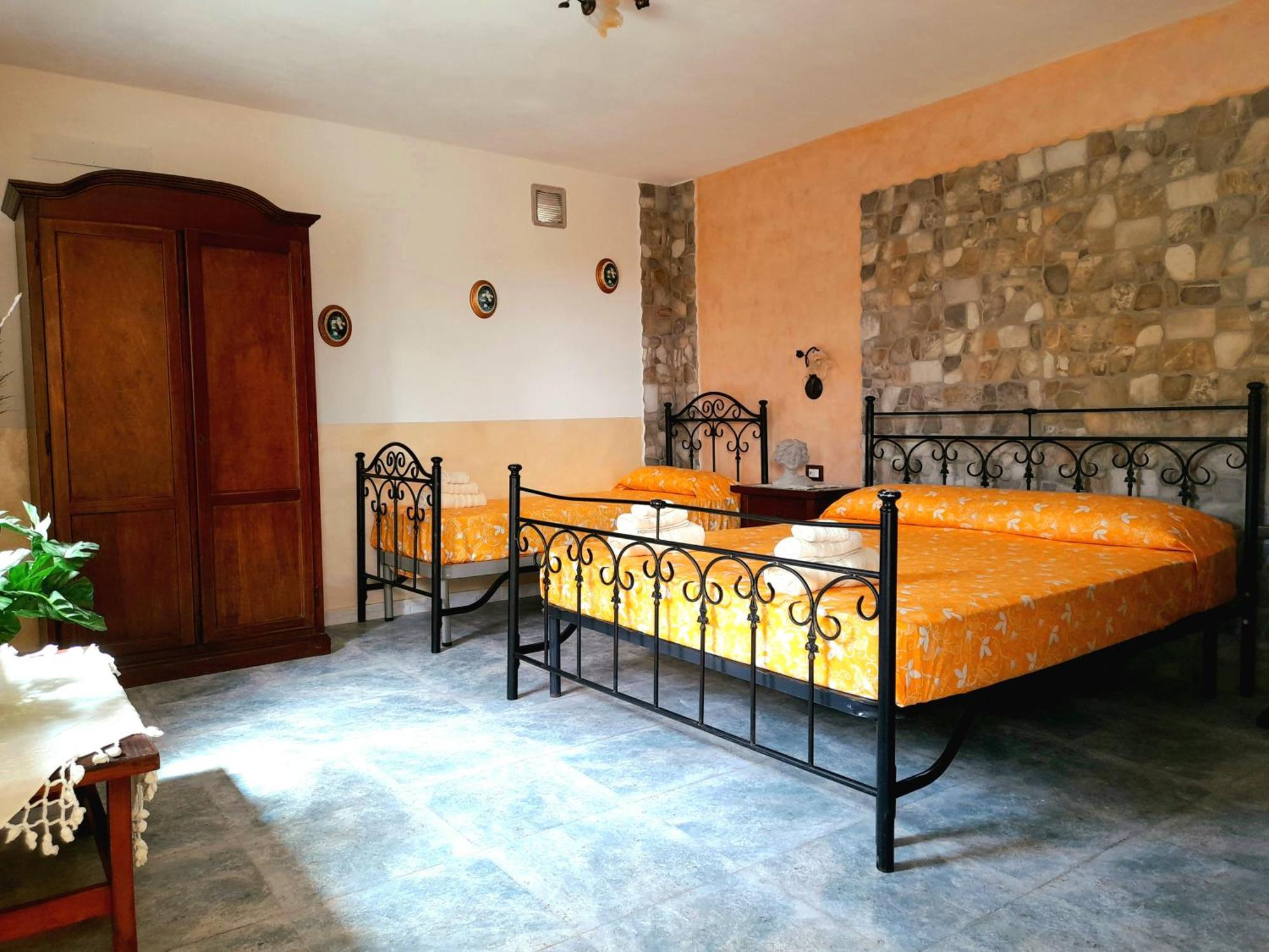 Parco Esmeralda - Family Residence E Breakfast مارينا دي كاميروتا الغرفة الصورة